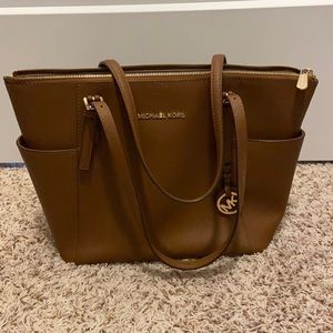 Michael Kors Jet Set Tote